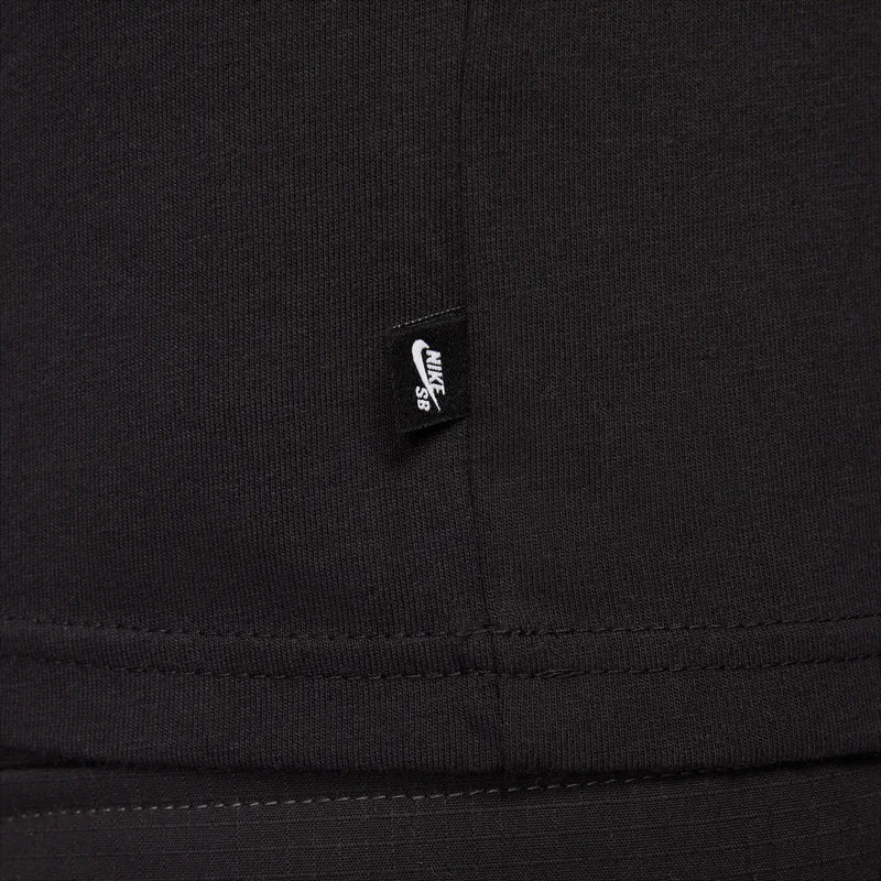 Camiseta esportiva Nike SB - O Retalho