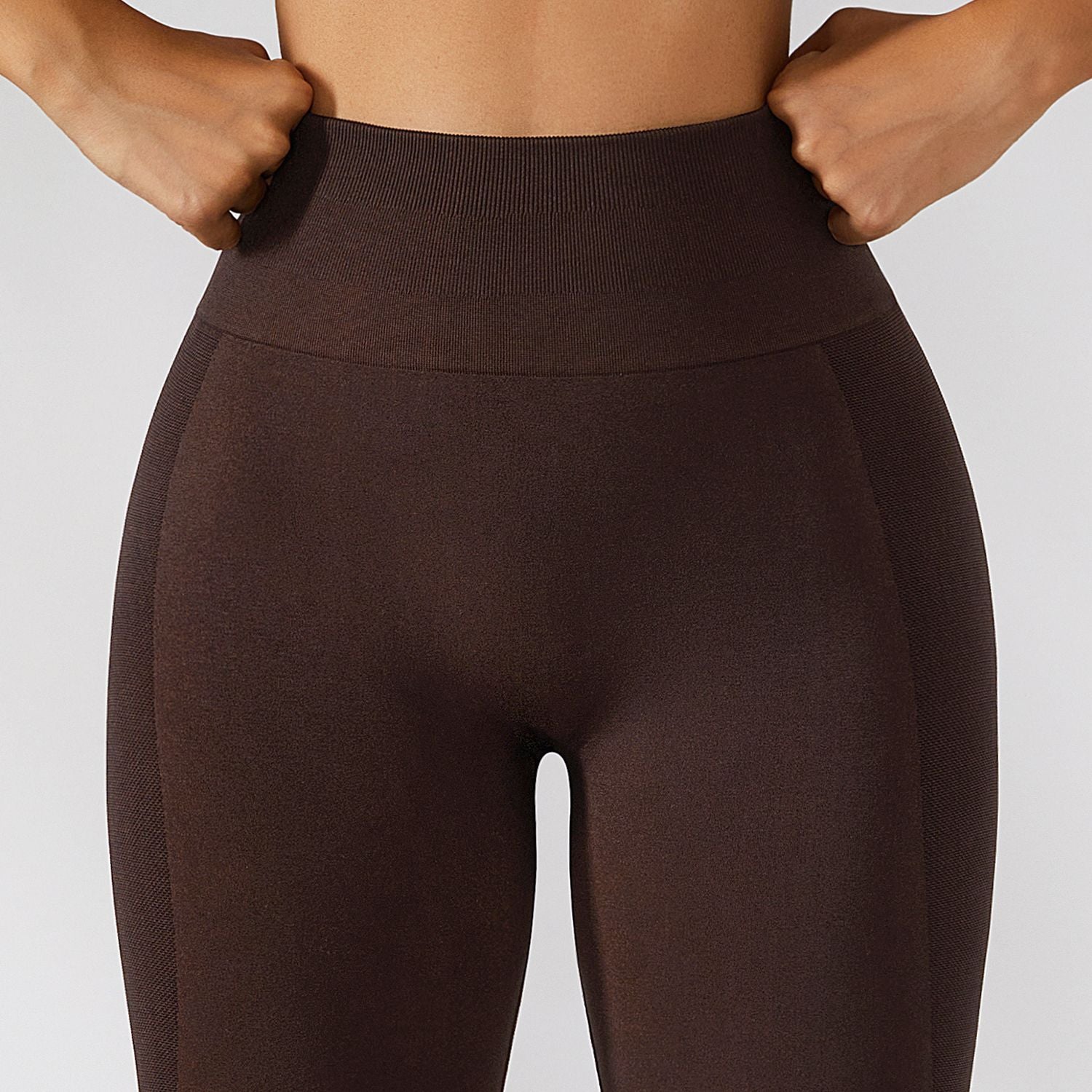 Leggings Esportivas Cintura Alta - Elevando Seu Estilo nos Treinos - O Retalho