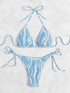 Biquíni sexy com detalhe de amarração de três pontos e babado.