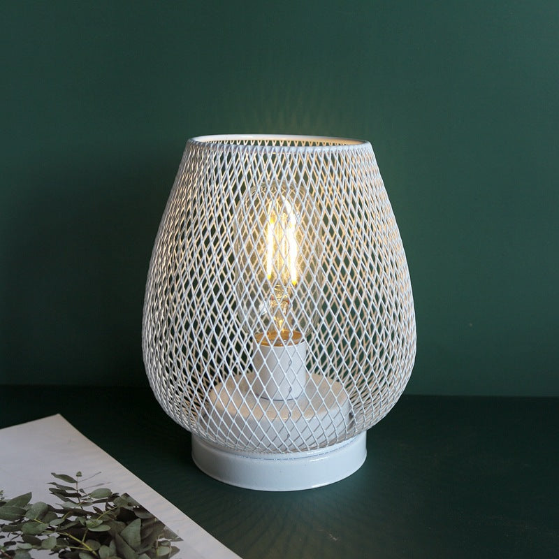Luminária de Mesa Noturna a Pilhas com Design de Gaiola - O Retalho