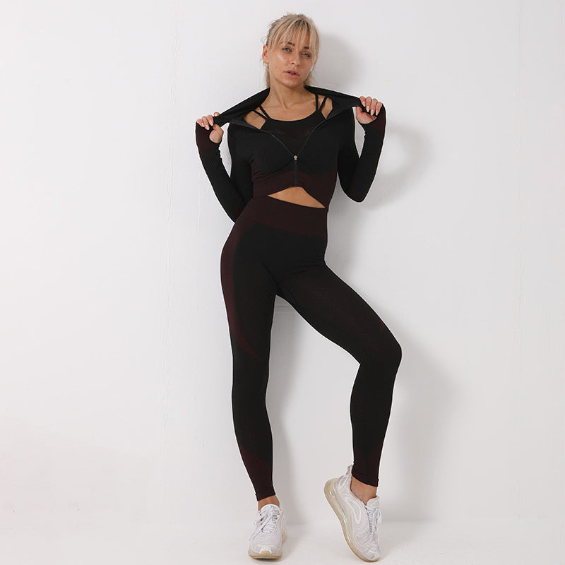Conjunto de Yoga sem Costuras com 3 Peças para Mulheres: Estilo Único e Conforto Inigualável - O Retalho