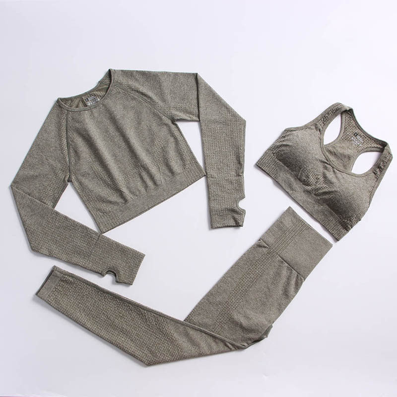 Conjunto de Roupas de Yoga Fitness - Elegância Sem Costuras para Mulheres Ativas - O Retalho
