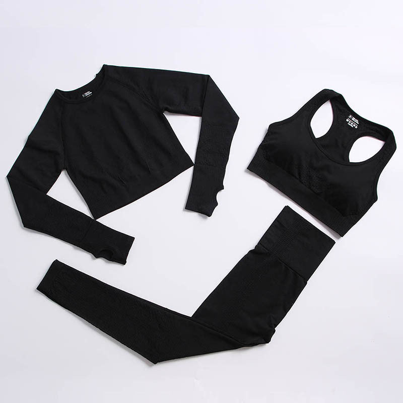Conjunto de Roupas de Yoga Fitness - Elegância Sem Costuras para Mulheres Ativas - O Retalho