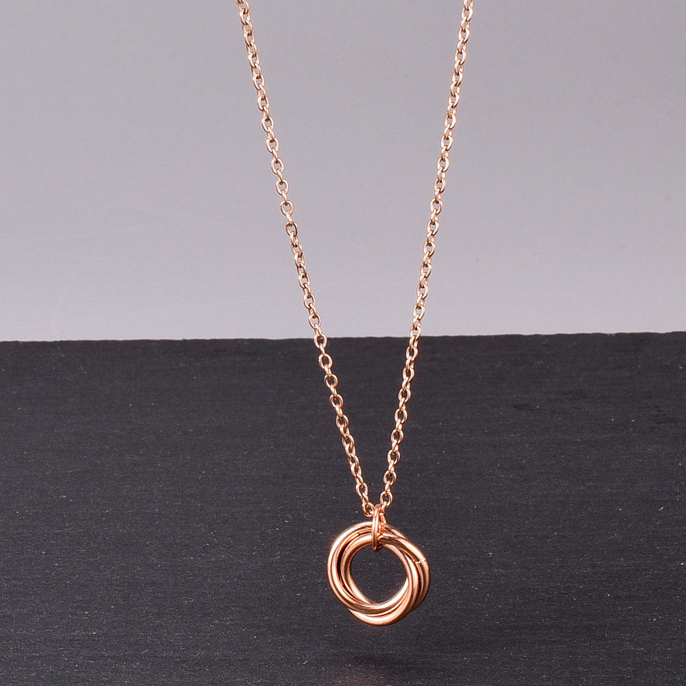 Colar Dourado de Três Anéis Para Mulheres - O Retalho