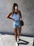Crop top sem mangas com decote em V com listra afundada - O Retalho