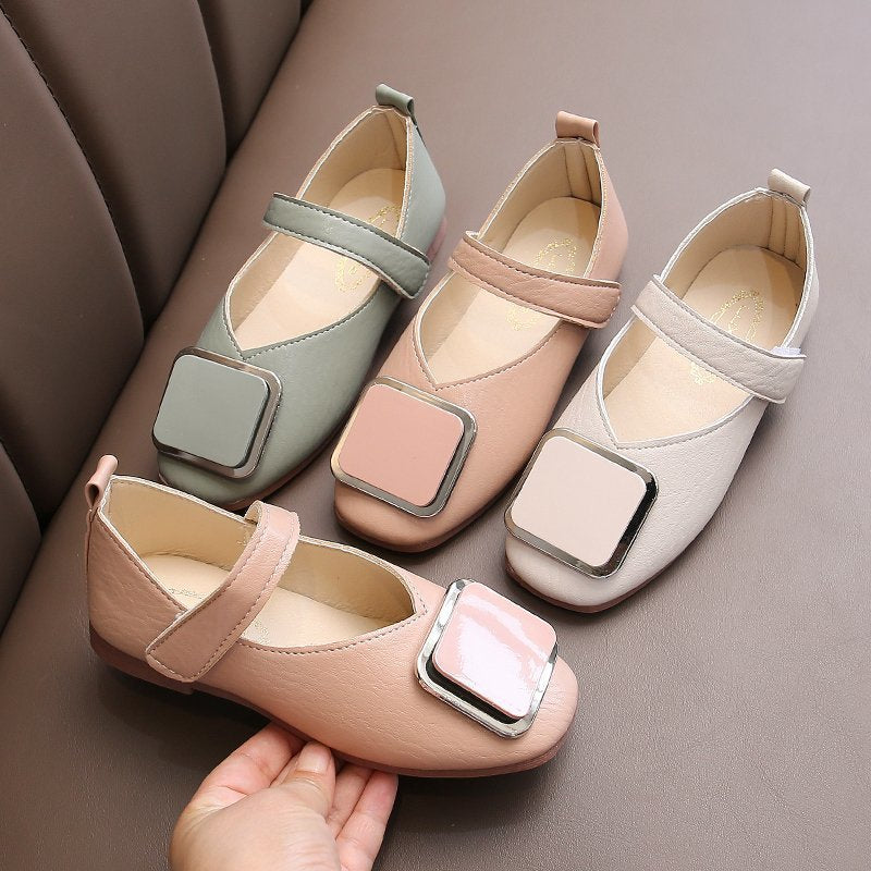 Sapatos pequenos de couro retrô com sola macia para meninas - O Retalho