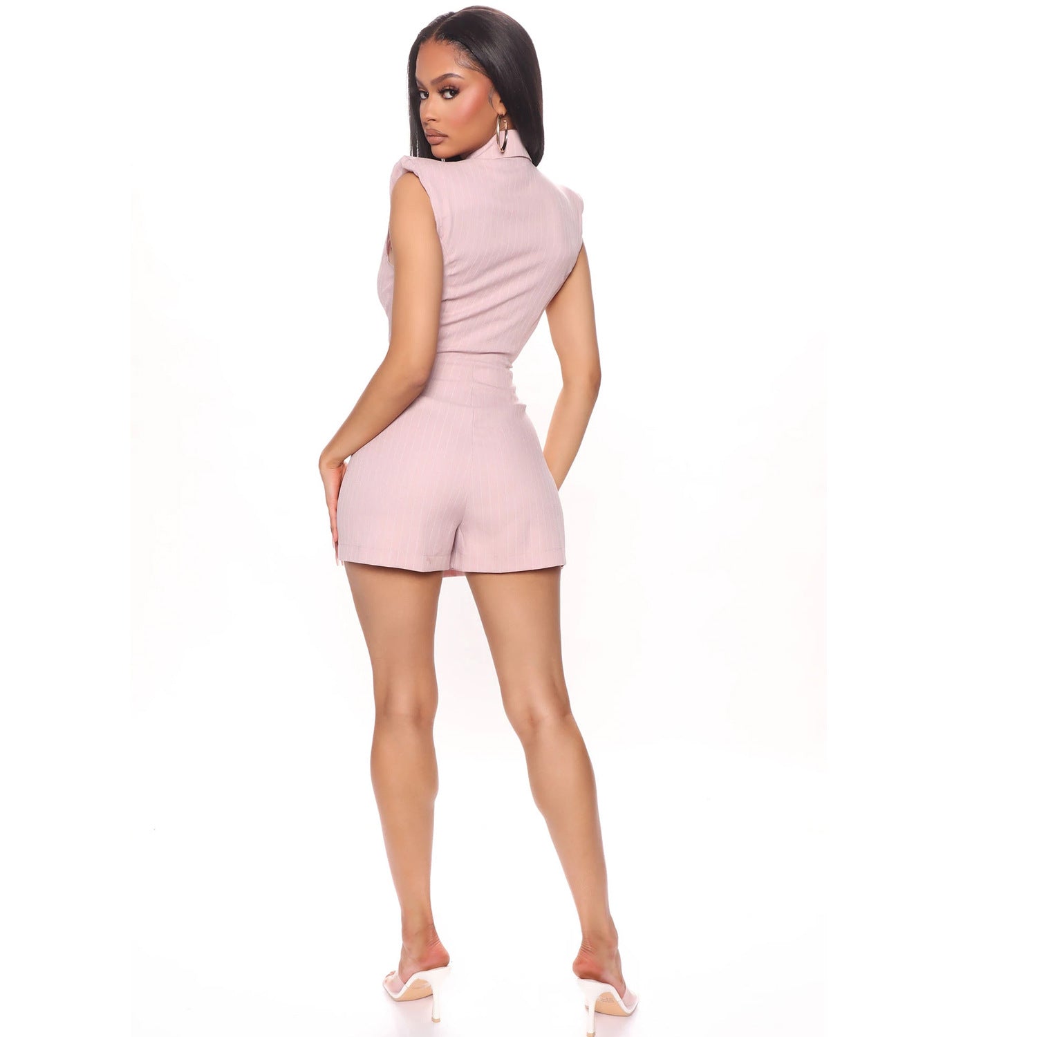 Macacão Sem Mangas Feminino com Shorts - O Retalho