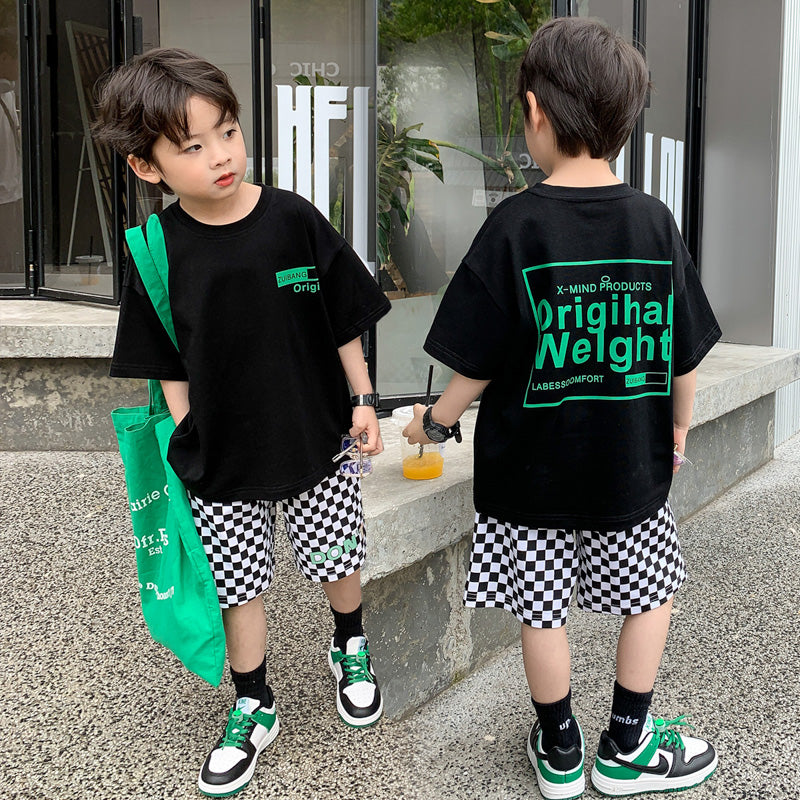 Camiseta de manga curta para meninos no verão - O Retalho