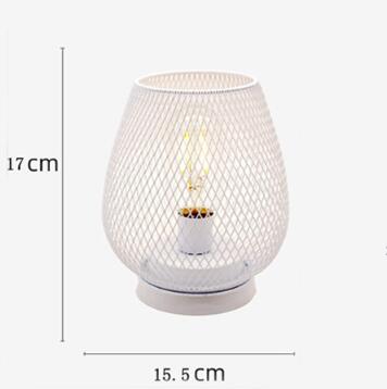 Luminária de Mesa Noturna a Pilhas com Design de Gaiola - O Retalho
