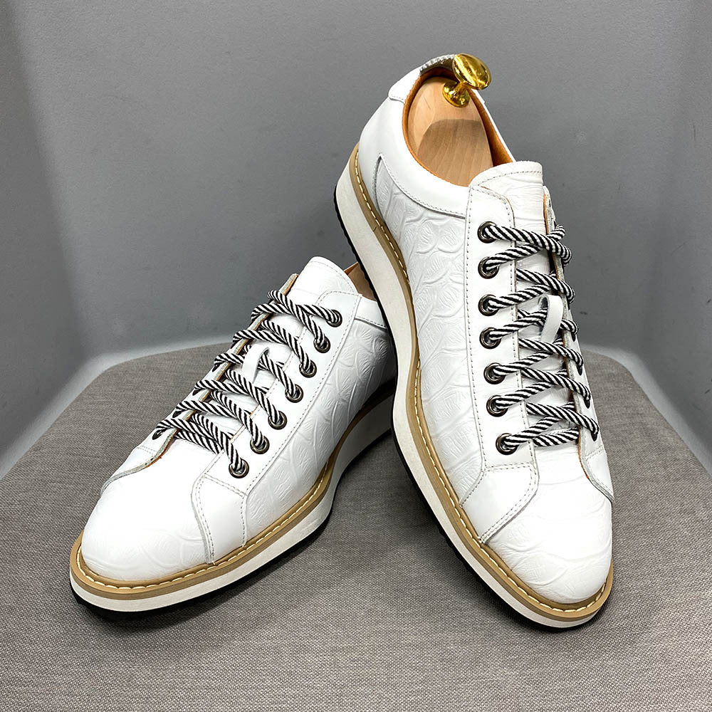 Sapatos artesanais em relevo com padrão de moda para homens - O Retalho