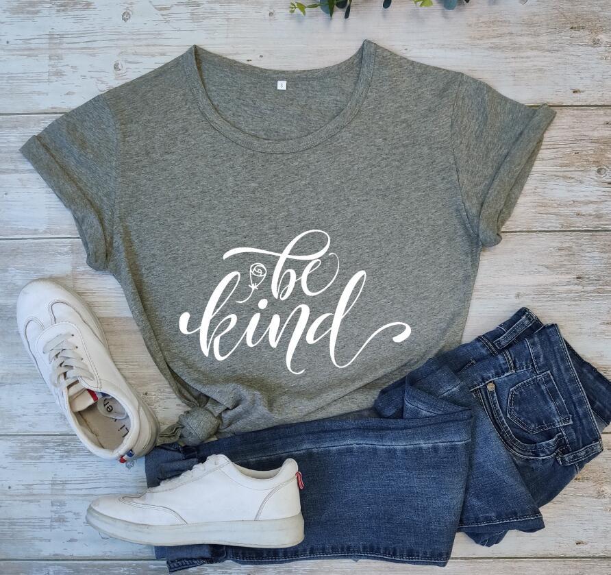 Camiseta manga curta estilo Europeu - O Retalho