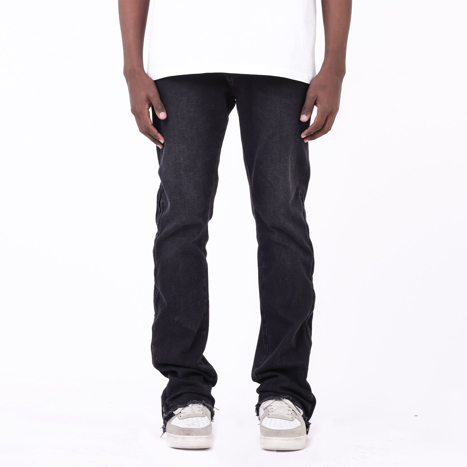 Calças Jeans com Design de Zíper na Lateral e Borda Crua Retilínea - O Retalho